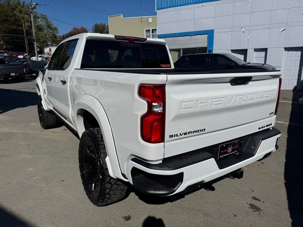 2025 Chevrolet Silverado 1500 LTZ photo 4