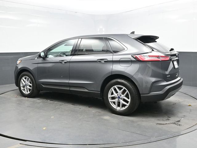 2021 Ford Edge SEL photo 4
