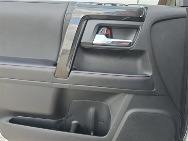2024 Toyota 4Runner TRD Off-Road photo 25