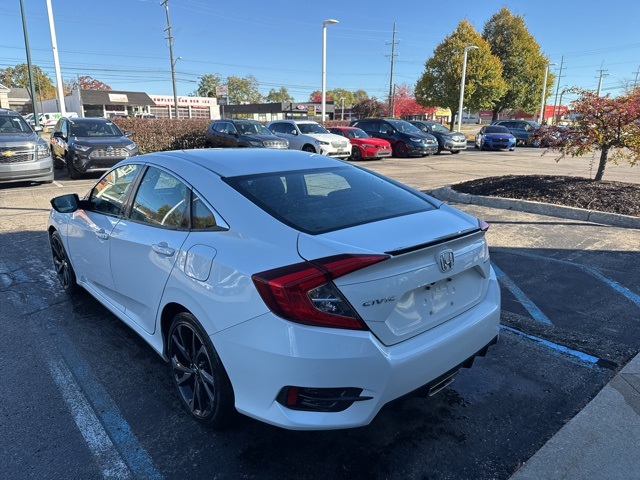 2019 Honda Civic Sport photo 3