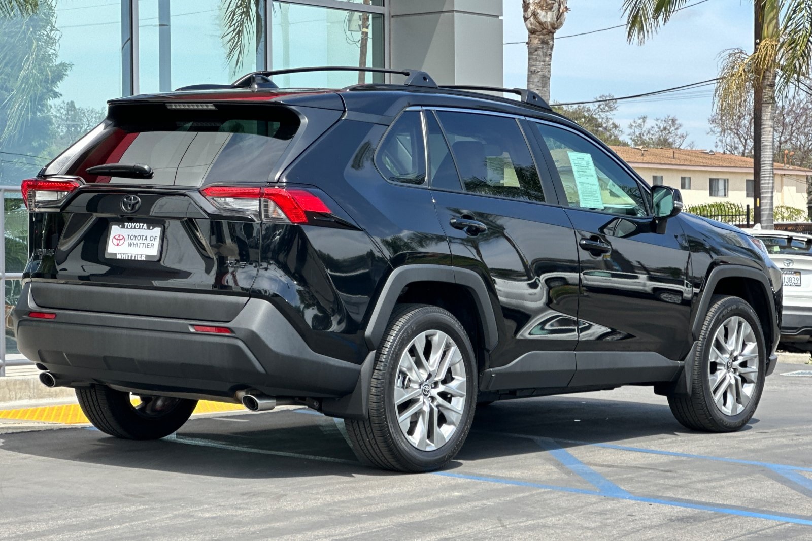 2024 Toyota RAV4 XLE Premium photo 4