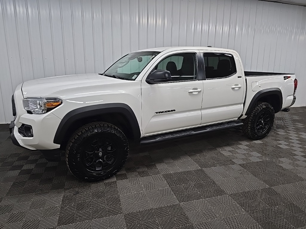 2023 Toyota Tacoma SR5 V6 photo 6