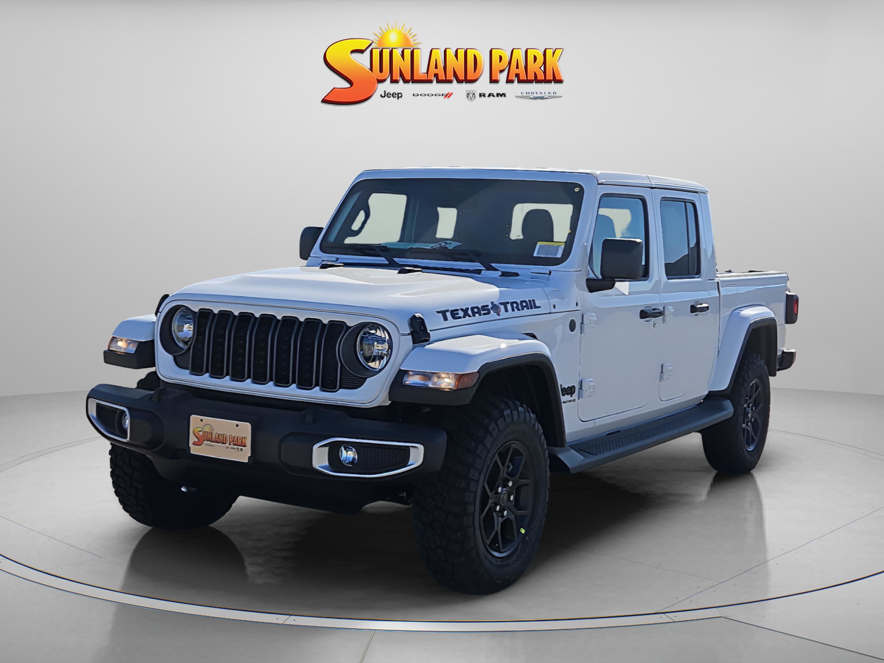 2026 Jeep Gladiator Texas Trail photo 2