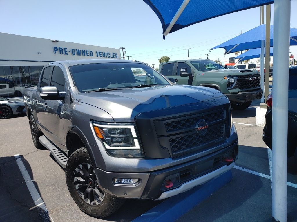 2020 Nissan Titan PRO-4X photo 2