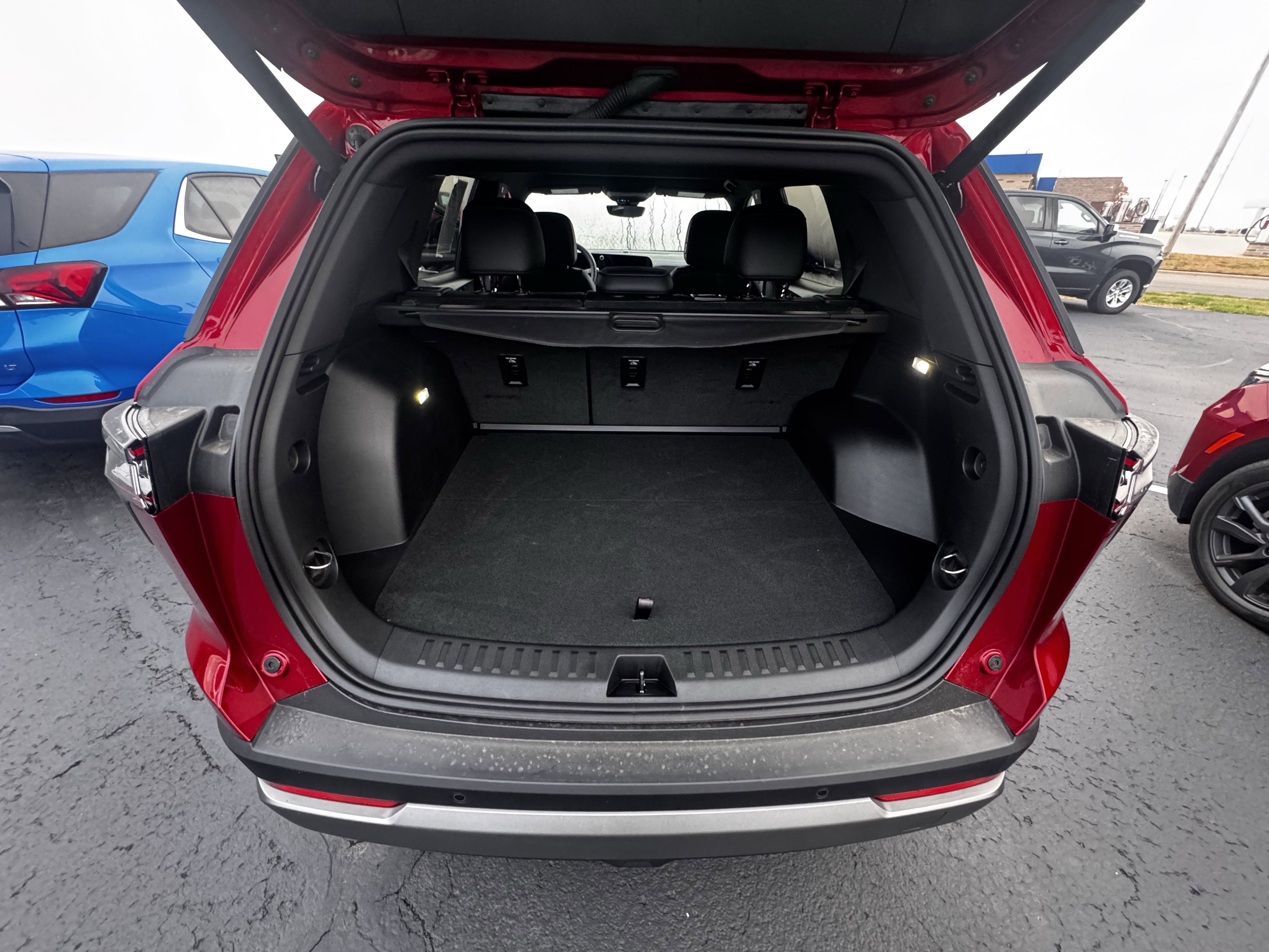 2026 Chevrolet Equinox LT photo 2