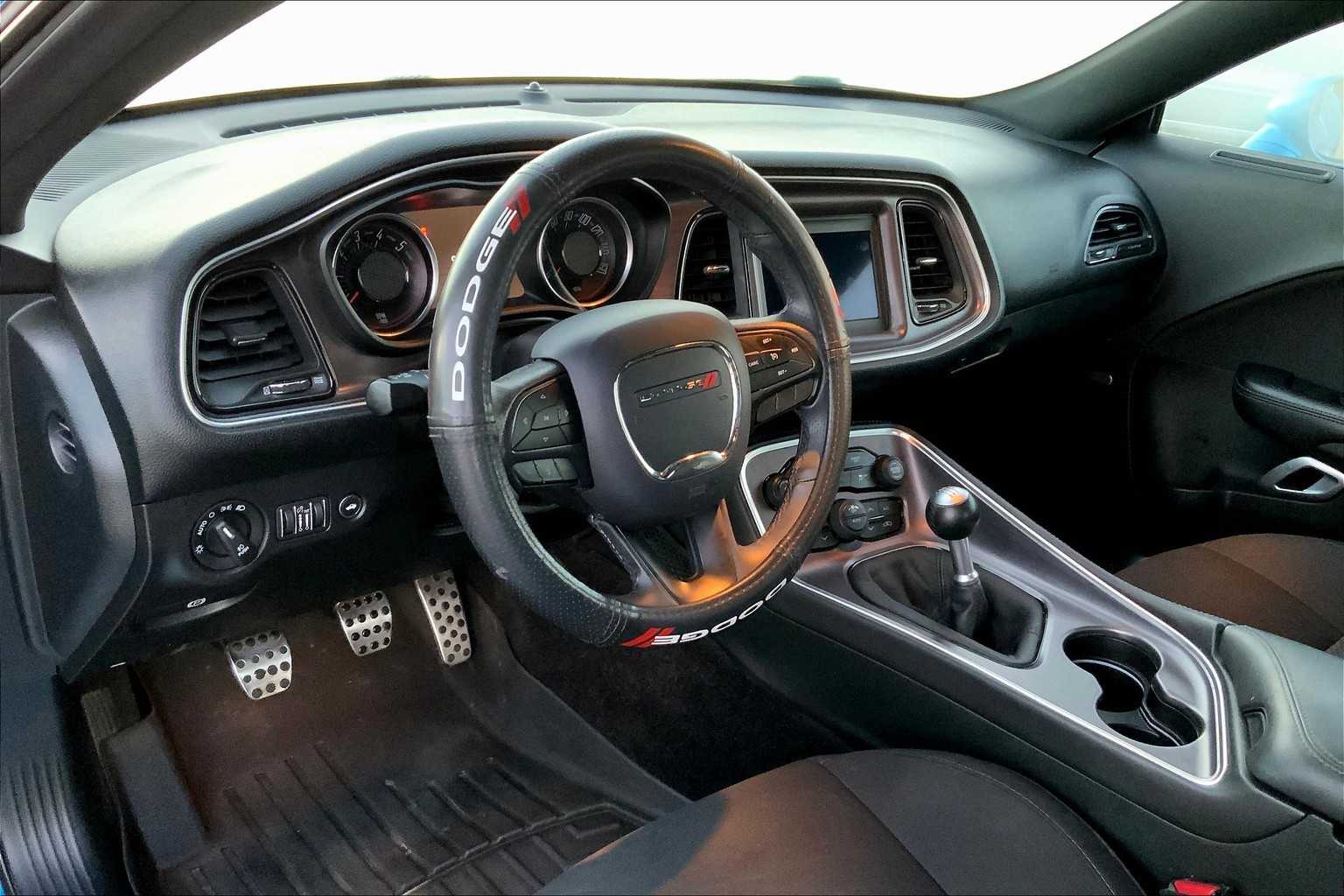 2018 Dodge Challenger R/T Shaker photo 13