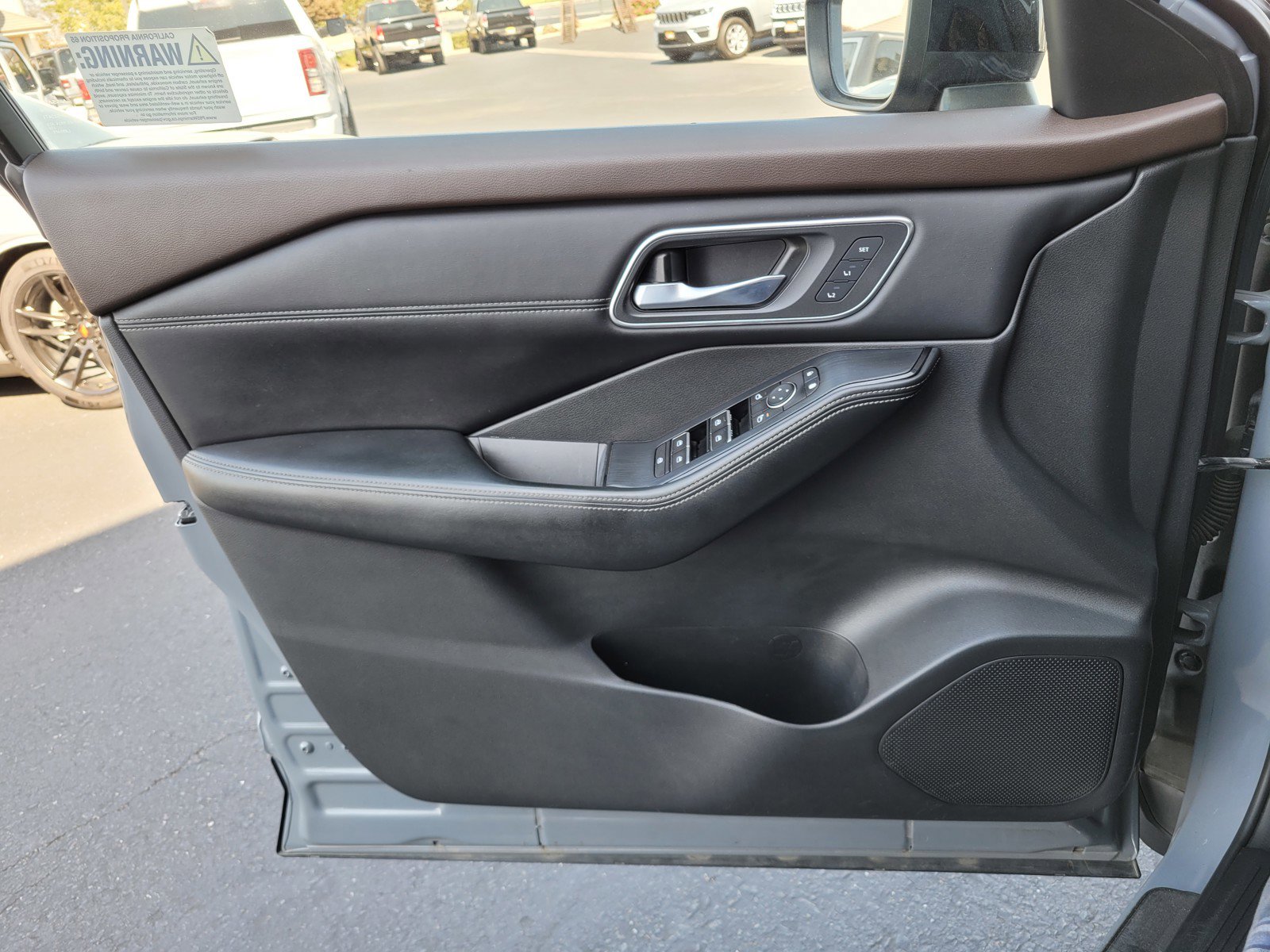 2021 Nissan Rogue Platinum photo 26