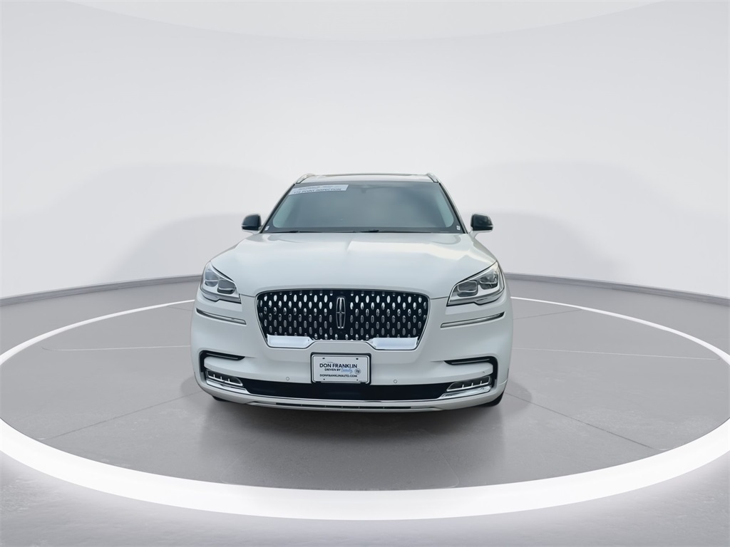 2023 Lincoln Aviator Black Label photo 3