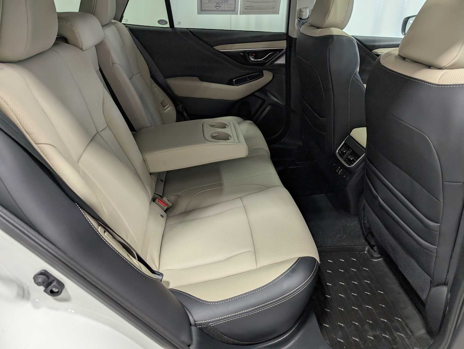 2025 Subaru Outback Limited XT photo 33