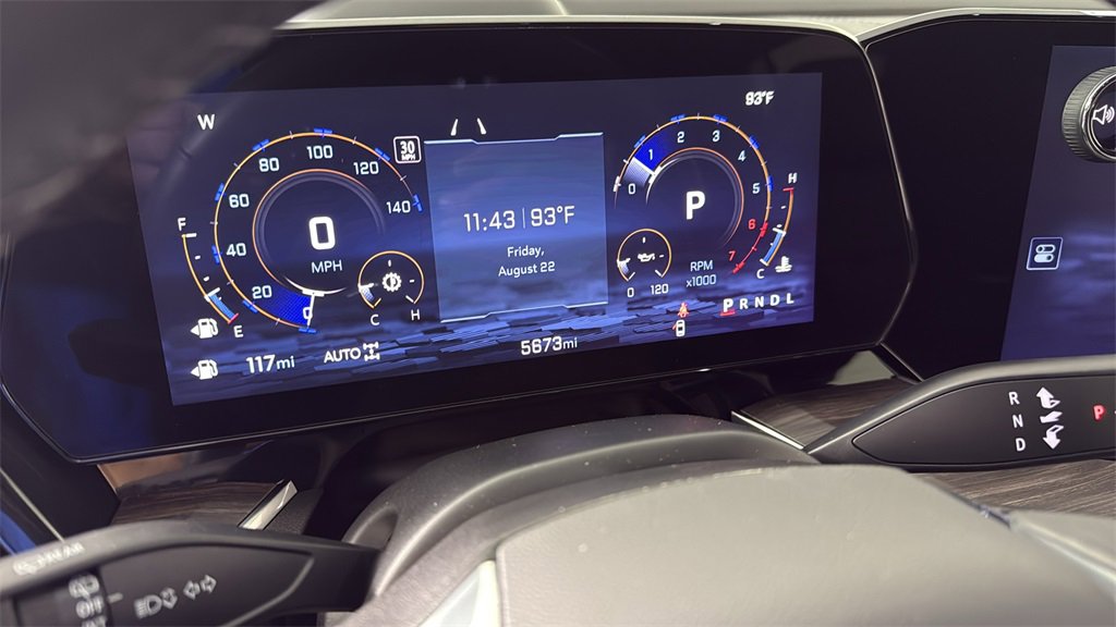 2025 Chevrolet Suburban Z71 photo 18