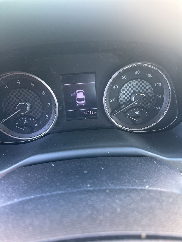 2020 Hyundai Elantra SE photo 2