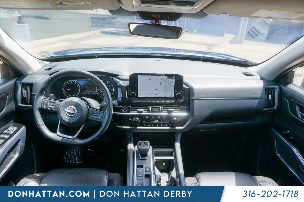 2023 Nissan Pathfinder LE photo 4