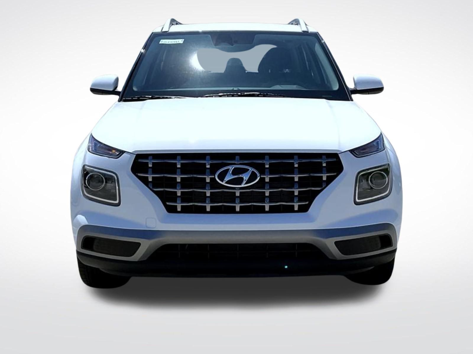 2025 Hyundai Venue SEL photo 2