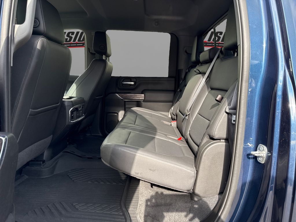 2021 Chevrolet Silverado 2500HD LTZ photo 3