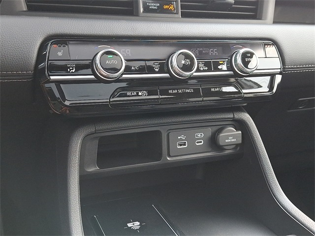 2025 Honda Pilot Touring photo 10