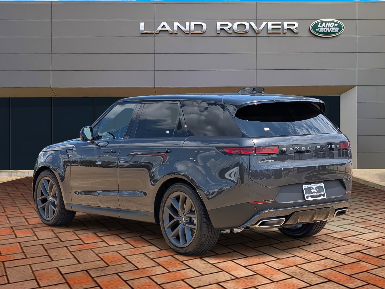 2025 Land Rover Range Rover Sport SE photo 3
