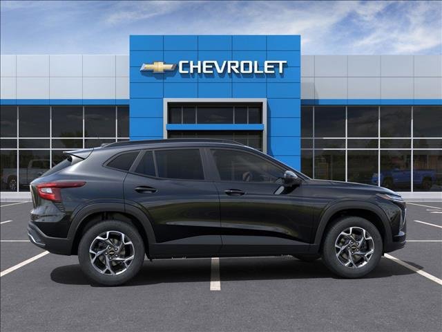 2025 Chevrolet Trax LT photo 3