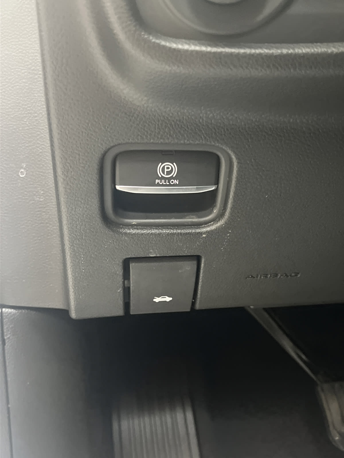 2023 Jeep Cherokee Overland photo 24