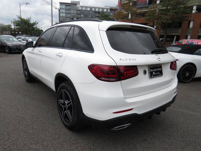 2021 Mercedes Benz GLC 300 photo 2