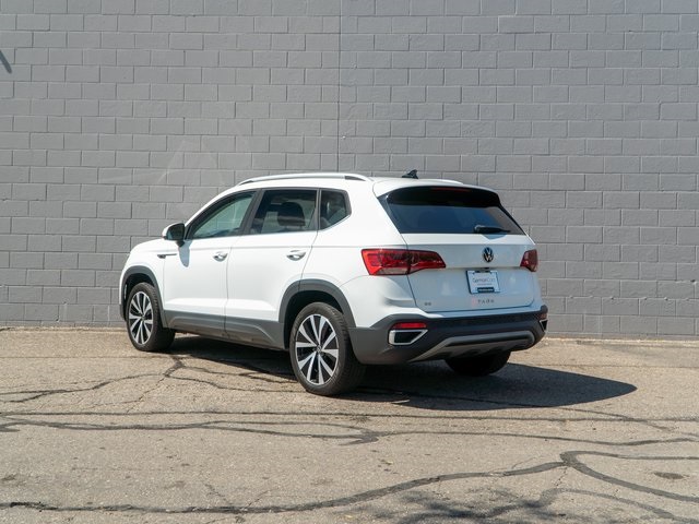 2022 Volkswagen Taos SE photo 3