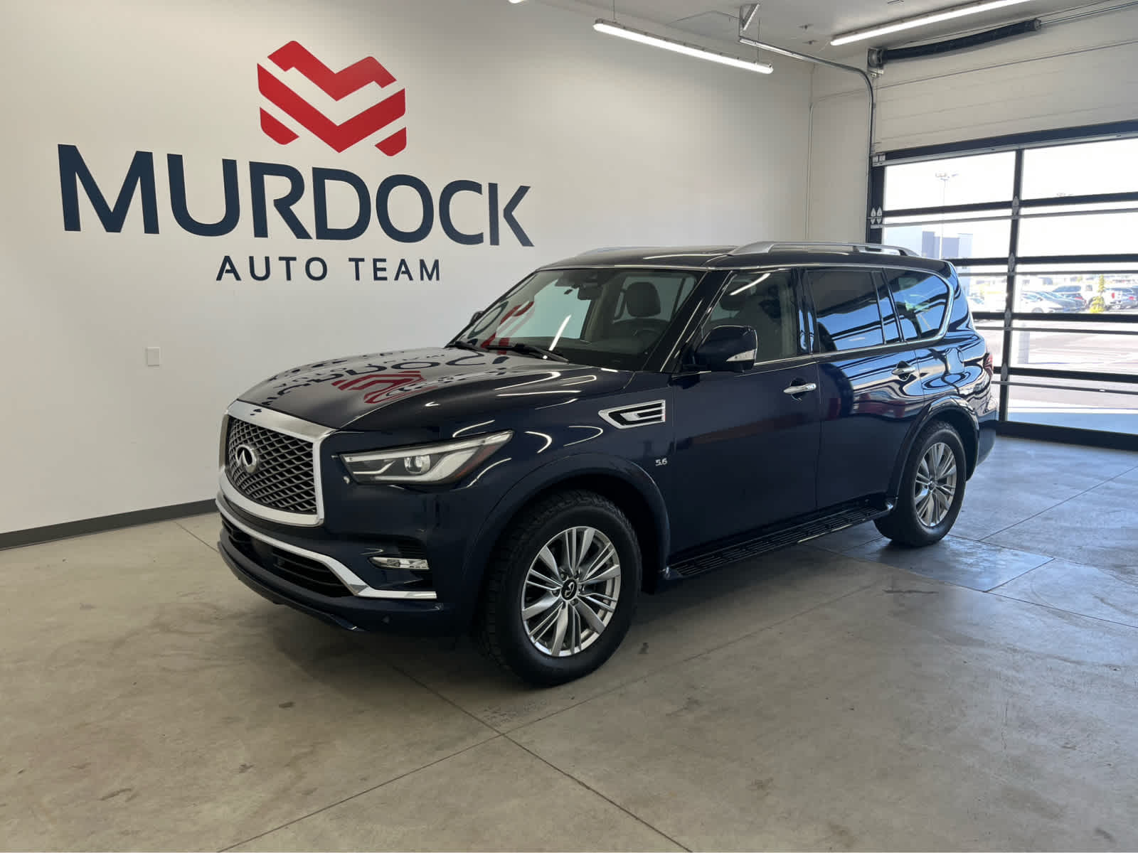 2020 Infiniti QX80 Luxe photo 3