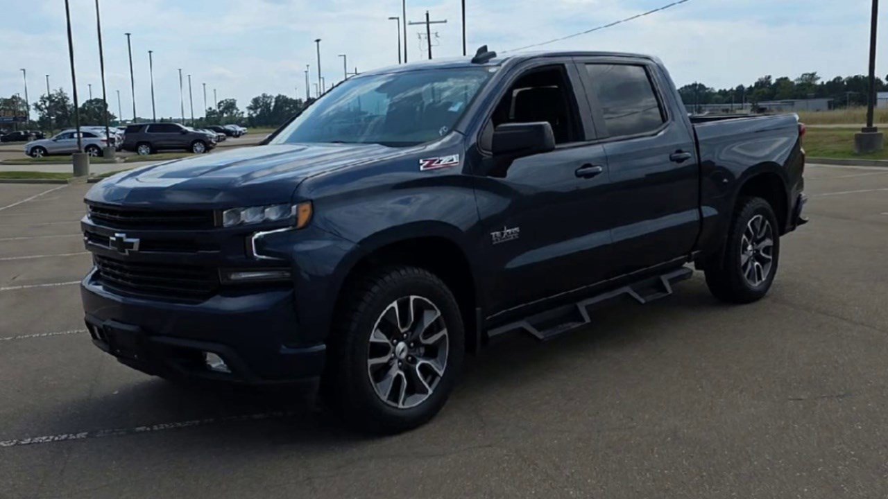 2021 Chevrolet Silverado 1500 RST photo 3