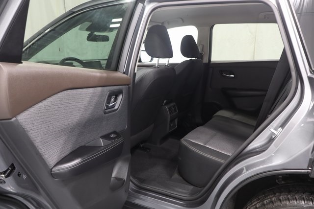 2023 Nissan Rogue SV photo 11