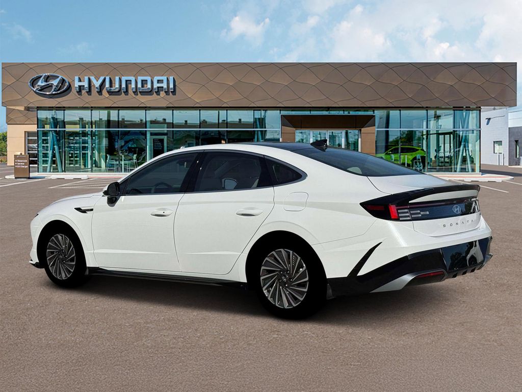 2026 Hyundai Sonata Hybrid SEL photo 4