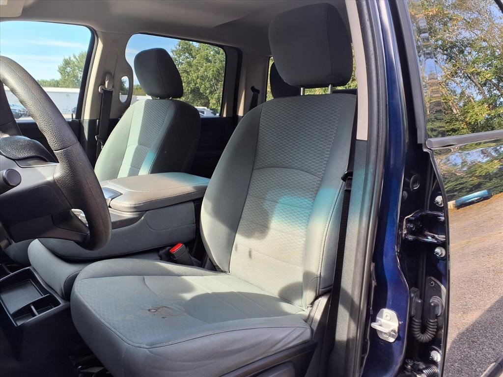 2016 Ram 1500 Express photo 12