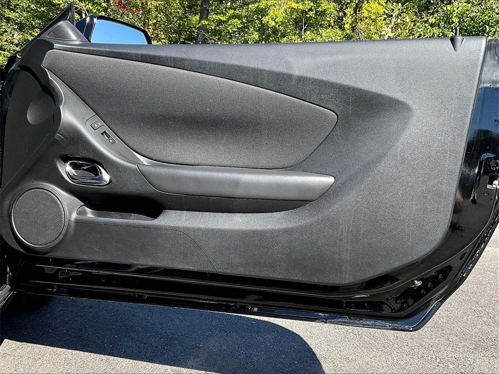 2013 Chevrolet Camaro 1LT photo 24