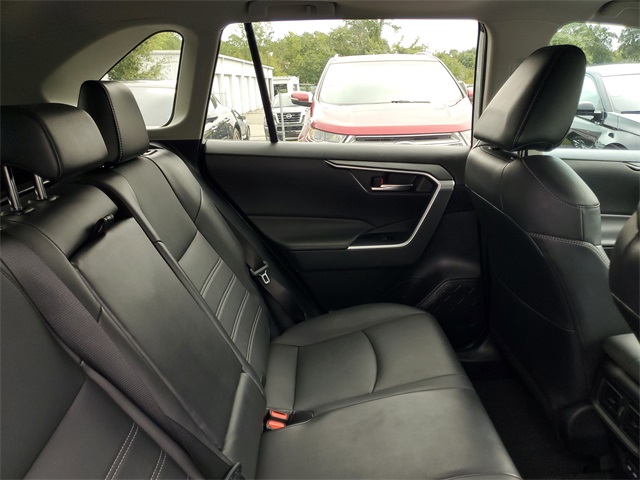 2022 Toyota RAV4 XLE Premium photo 30