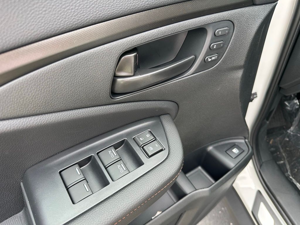 2025 Honda Ridgeline TrailSport photo 10