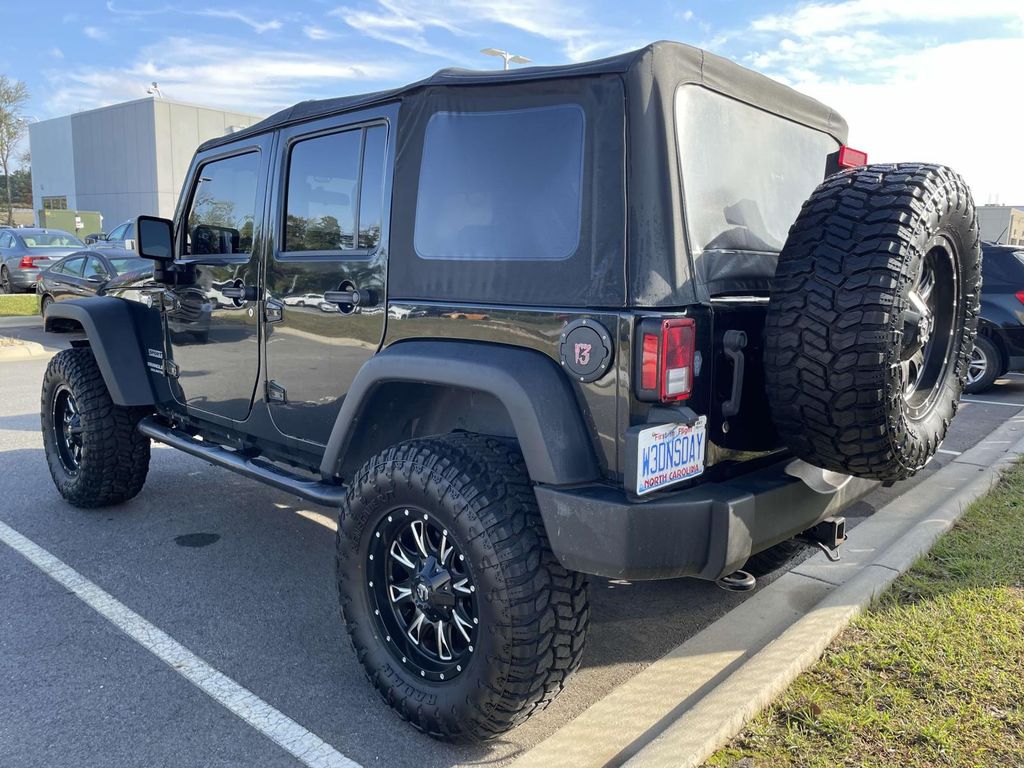 2017 Jeep Wrangler Unlimited Sport photo 3