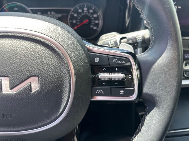 Used 2023 SNOW WHITE Kia EX image 1
