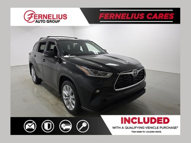 2026 Toyota Highlander Limited's photo