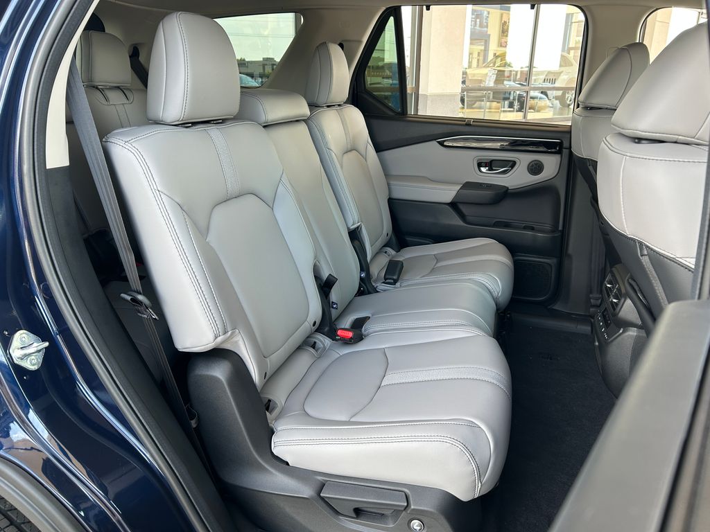 2025 Honda Pilot Touring photo 22