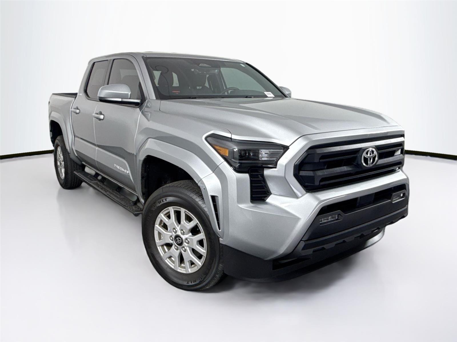 2025 Toyota Tacoma SR5 photo 4
