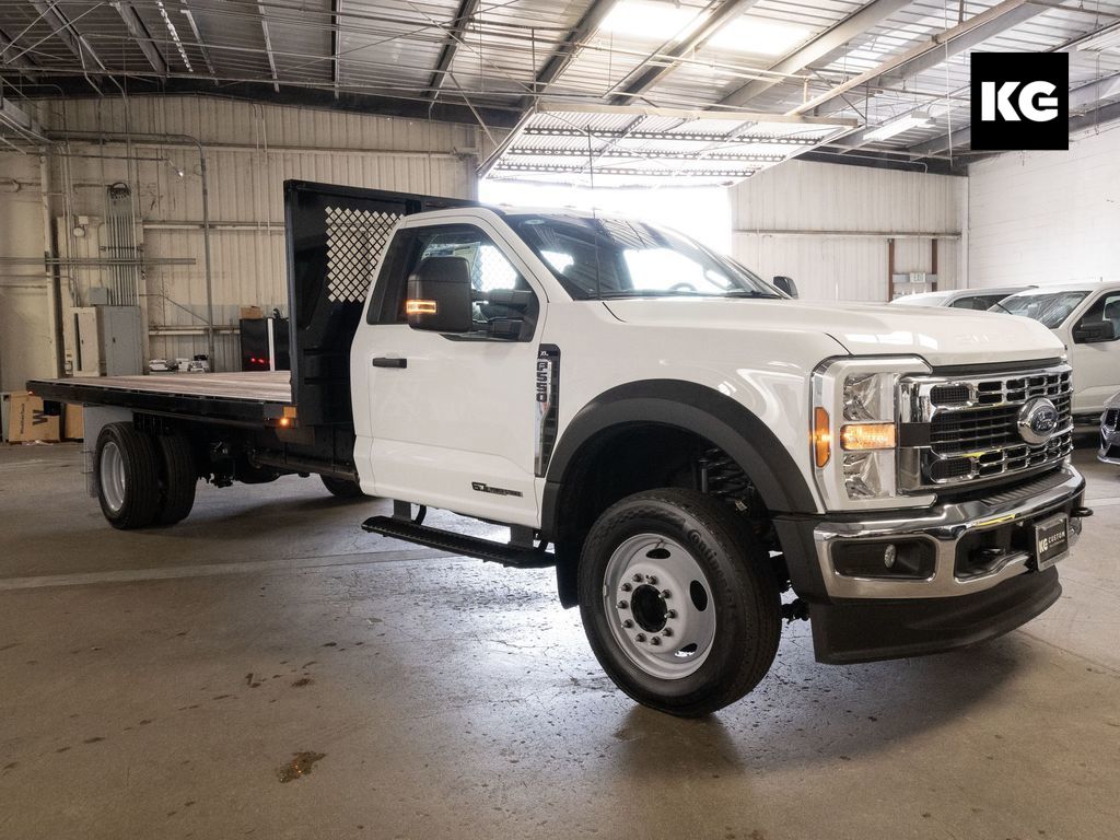 2025 Ford F-550 Super Duty Chassis Cab XL's photo
