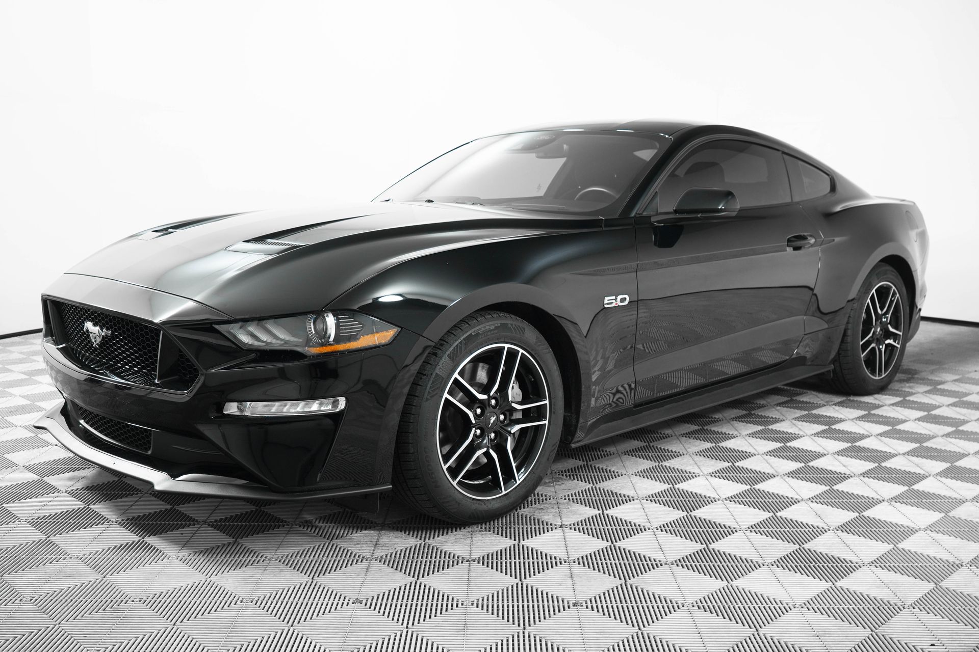 2021 Ford Mustang GT photo 3