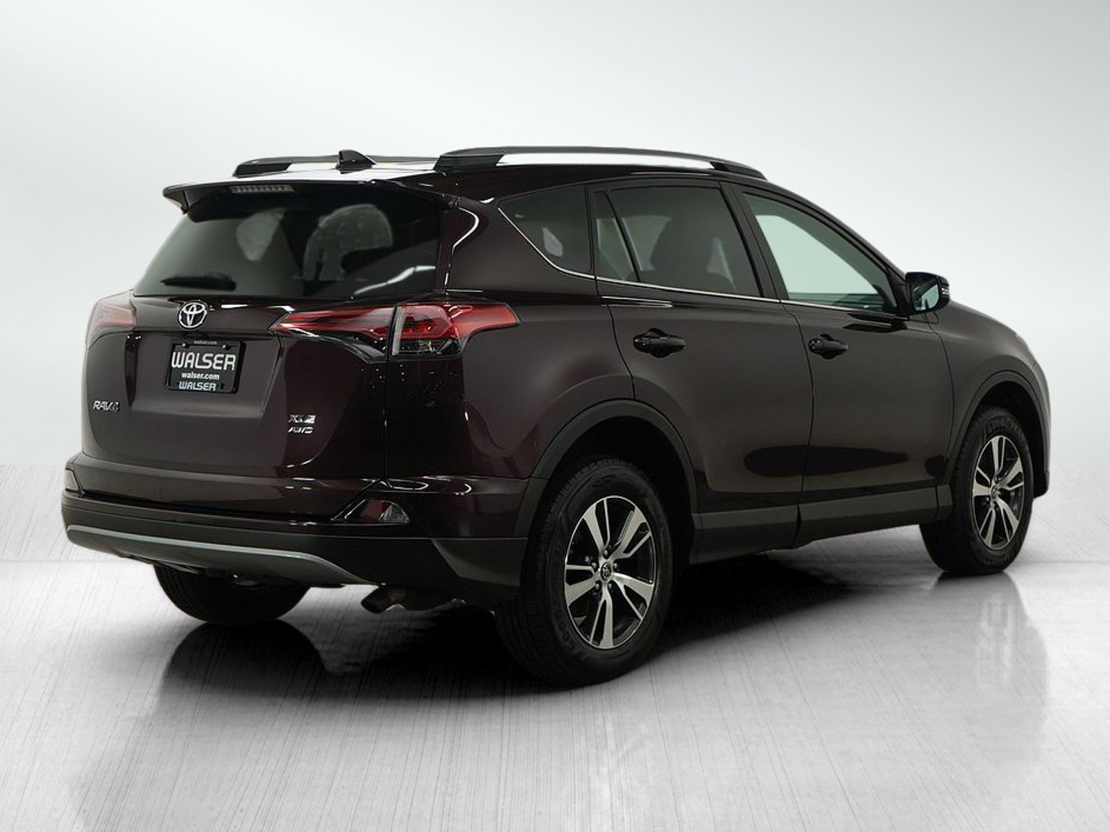 2018 Toyota RAV4 Adventure XLE photo 4