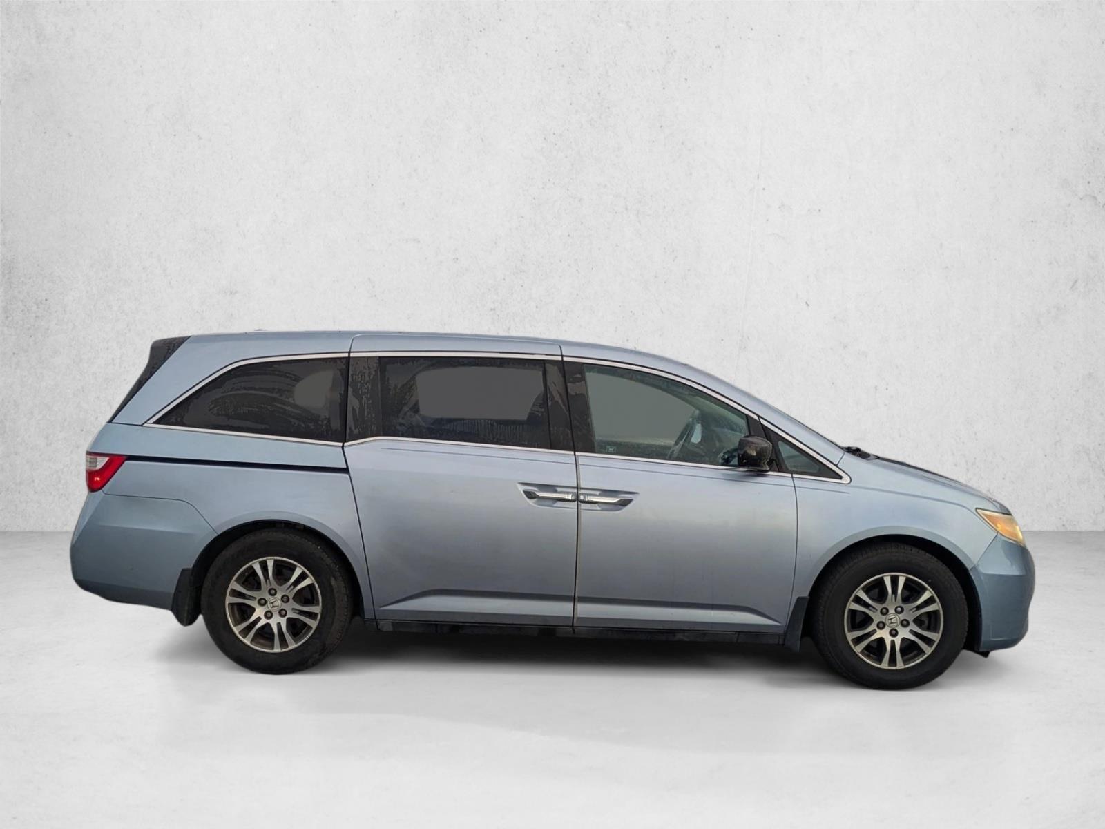2011 Honda Odyssey EX-L photo 3