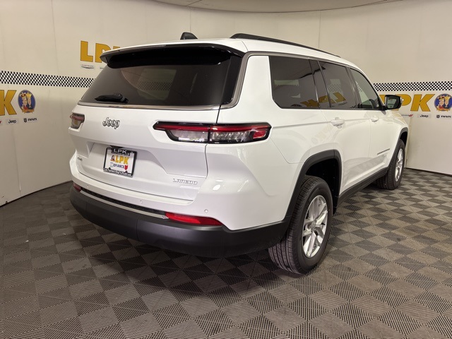 2025 Jeep Grand Cherokee Laredo photo 3