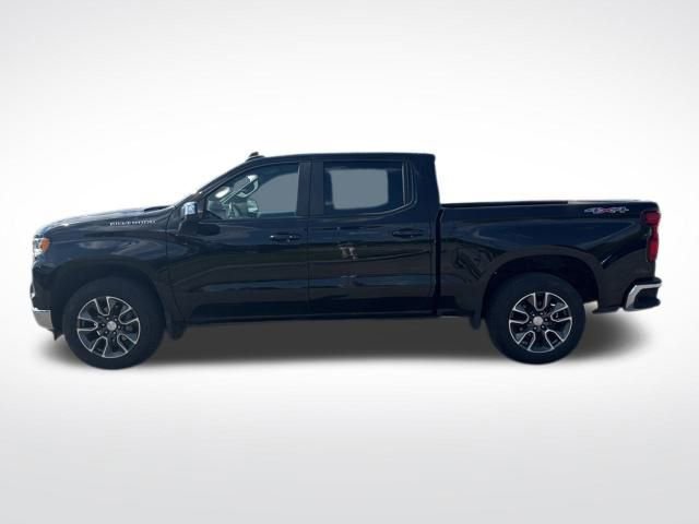 2022 Chevrolet Silverado 1500 LT photo 3