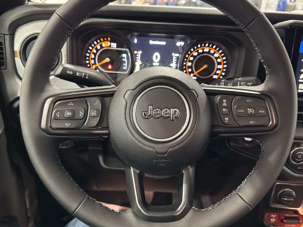 2025 Jeep Wrangler Willys photo 23