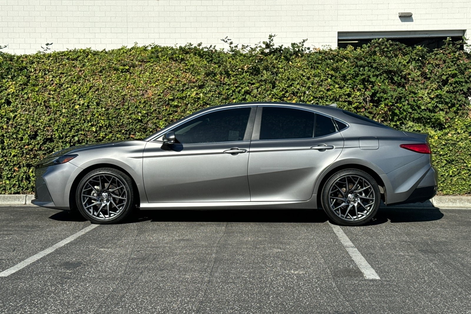 2025 Toyota Camry XLE photo 7