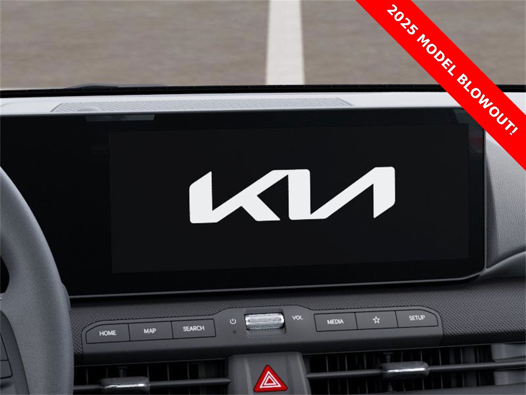2025 Kia K4 LXS photo 17