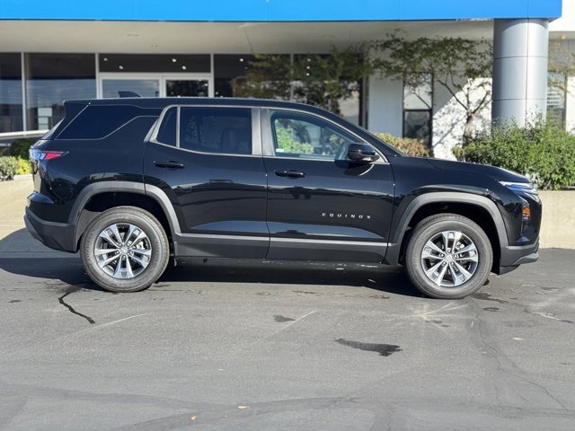 2026 Chevrolet Equinox LT photo 4