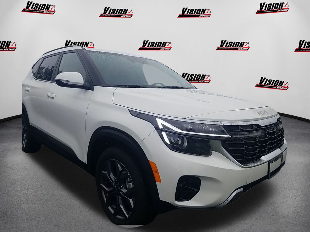 2024 Kia Seltos S photo 9