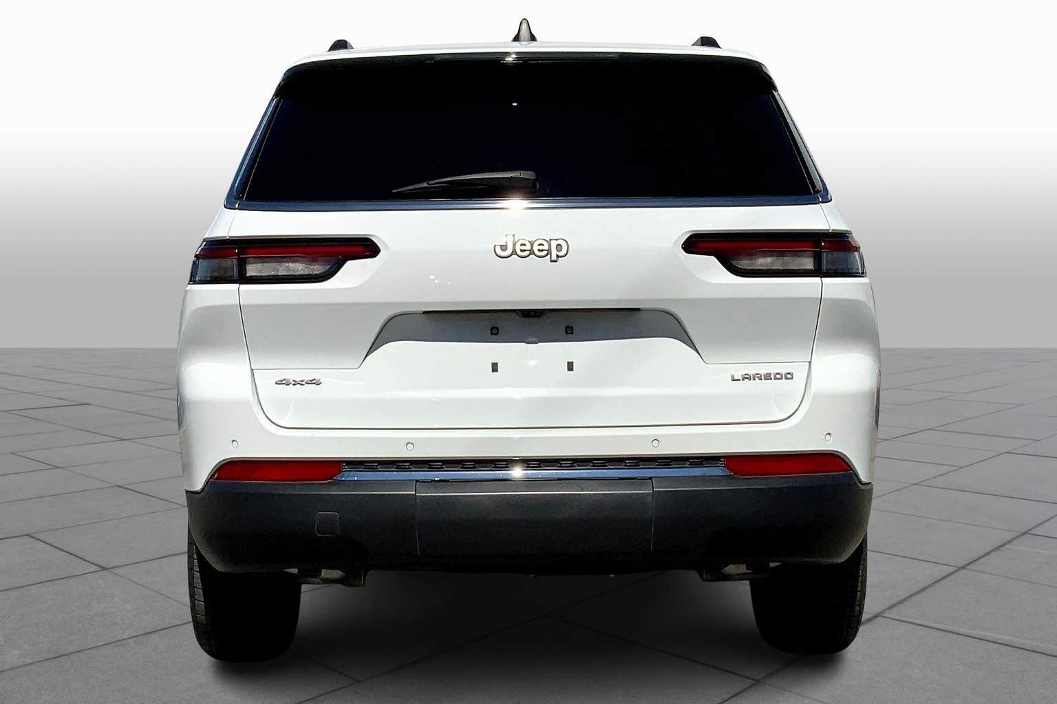 2025 Jeep Grand Cherokee Laredo X photo 4