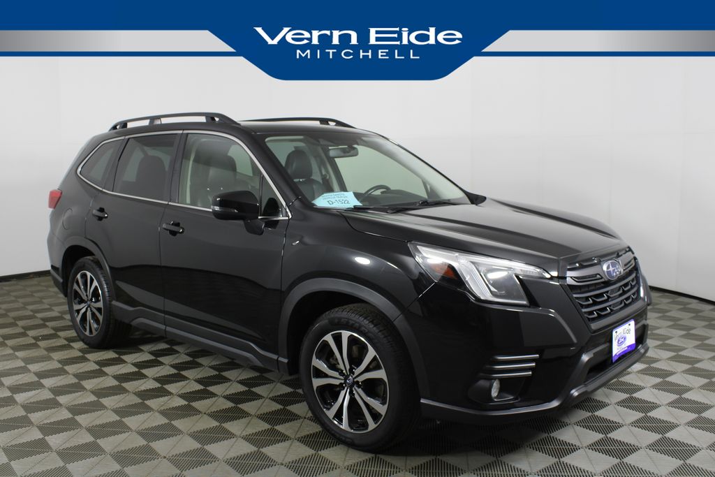 2023 Subaru Forester Limited's photo